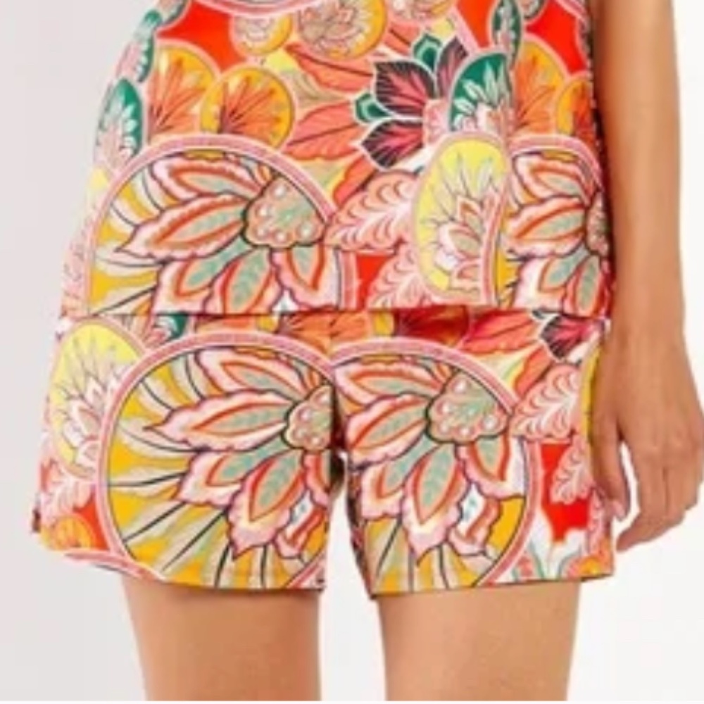 Jude Connally Large L Mika shorts in stained glass coral gold 